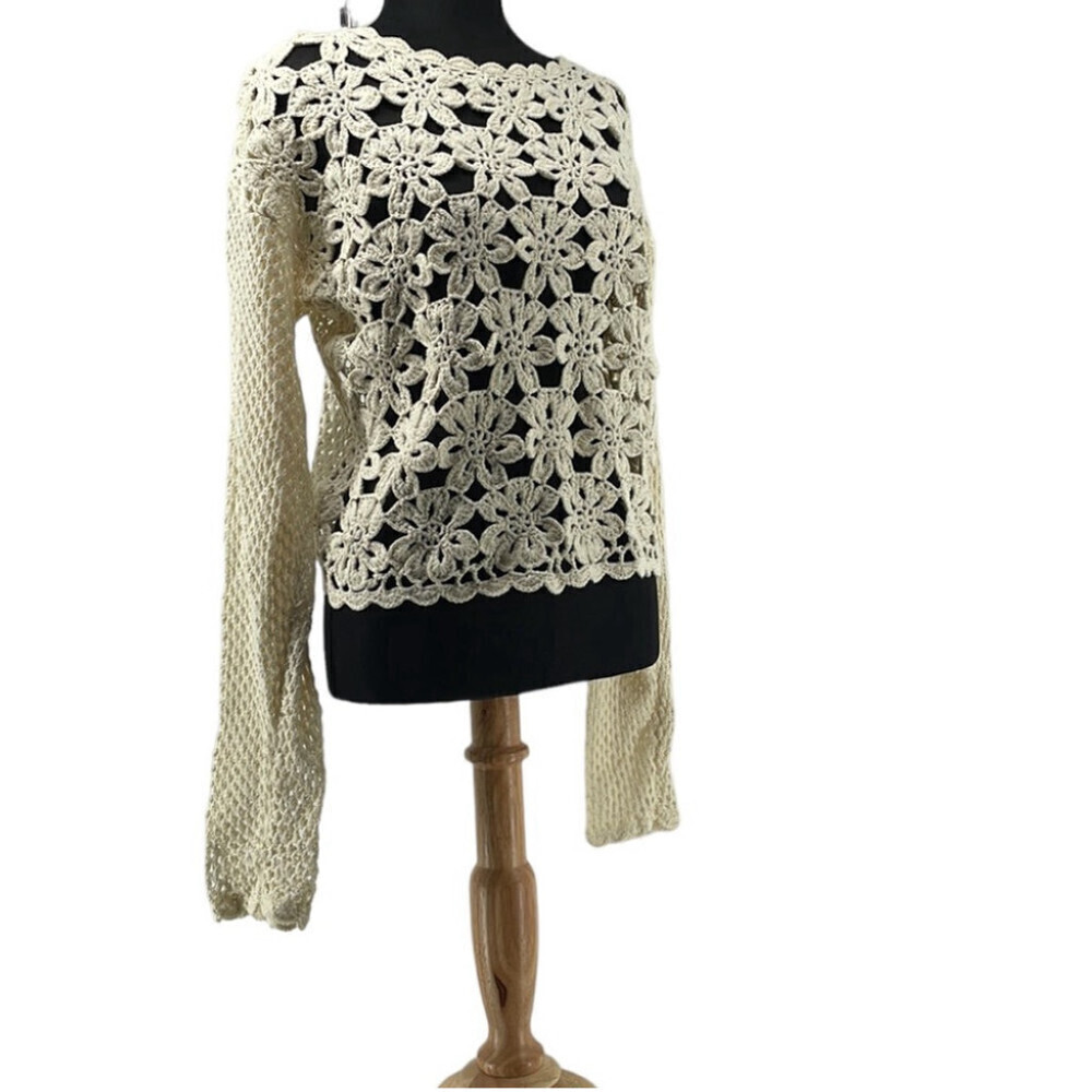 White Crow crocheted top long sleeve boho hippie summmer beach shirt sz lg